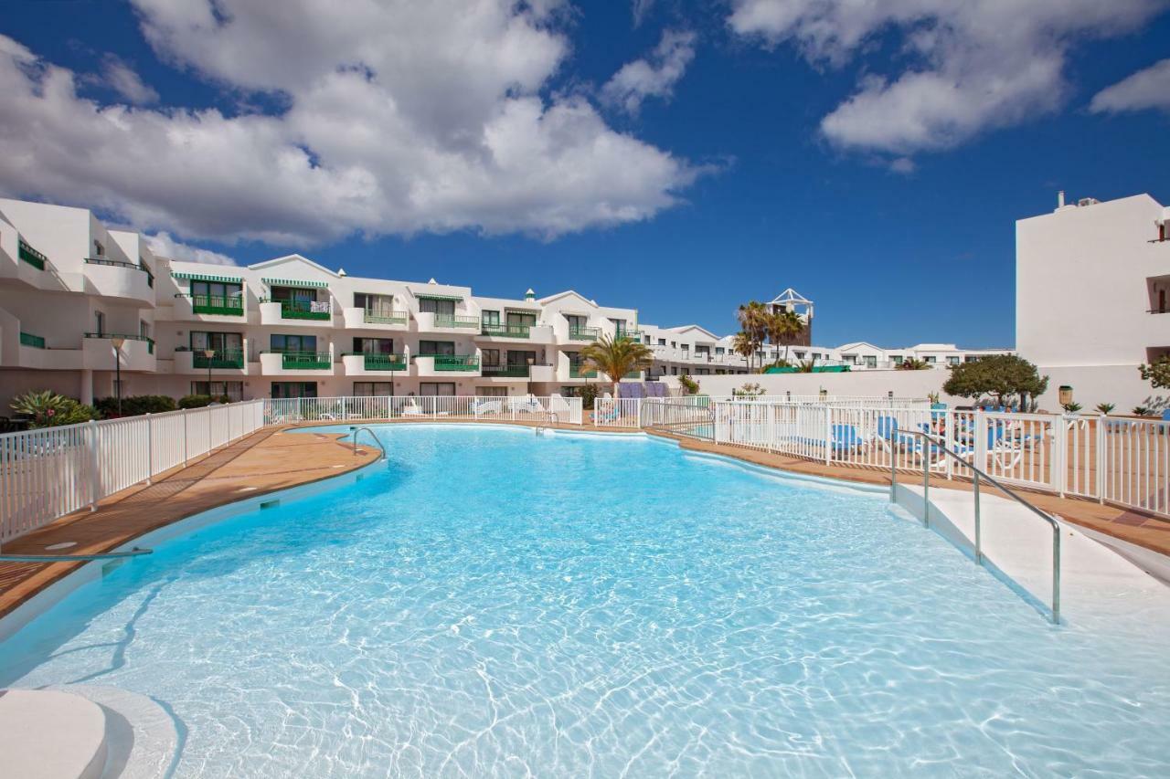 Luxury Beach Front Apartmentos Tahiche Costa Teguise Exterior photo