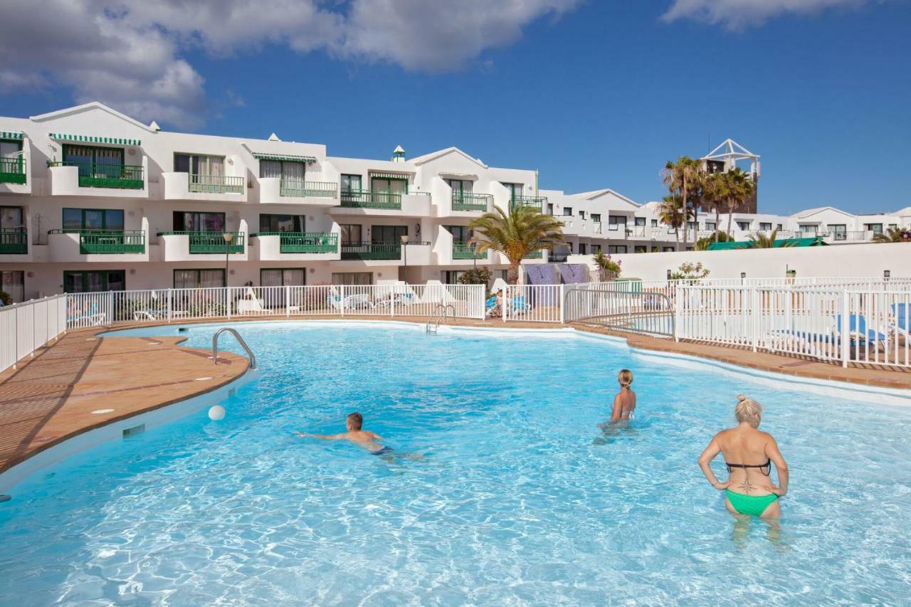 Luxury Beach Front Apartmentos Tahiche Costa Teguise Exterior photo